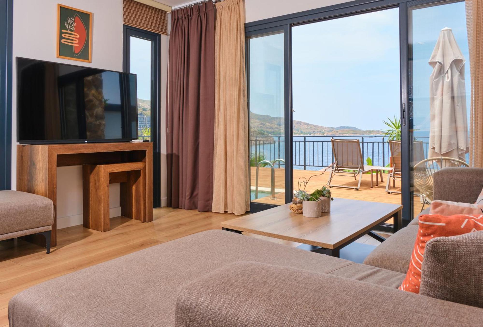 Nixie Hotel & Beach - Adult Only ยาลึคคาวัค ภายนอก รูปภาพ